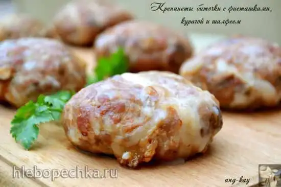 Крепинеты-биточки с фисташками, курагой и шалфеем