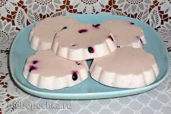 Творожно-ягодный желейный десерт