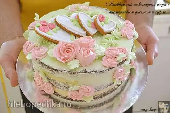 Шоколадный бисквитный торт с апельсиновым джемом и суфле Je t'aime