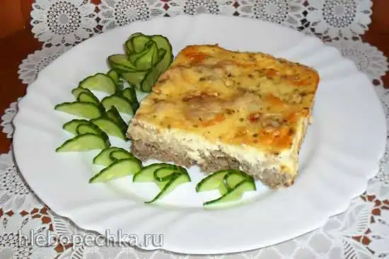 Пирог из свиного сердца и цветной капусты под творожной заливкой