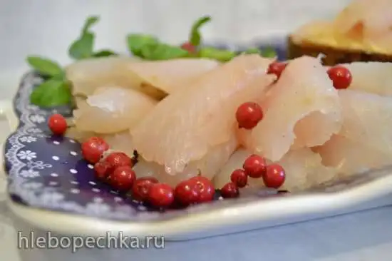 Морской окунь малосольный (домашней засолки)