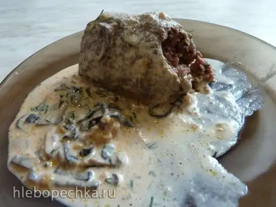 Мясные шишки в грибном соусе