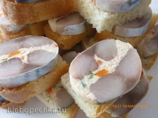 Скумбрия, фаршированная сливочно-икорным паштетом