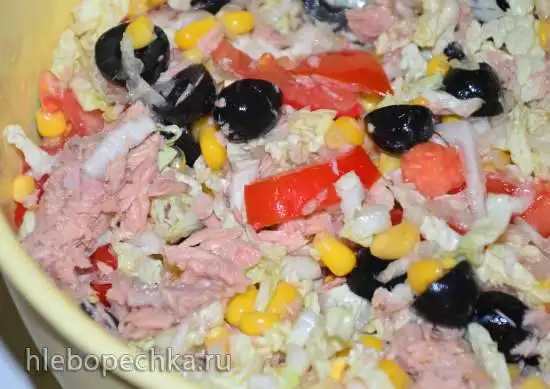 Салат с тунцом