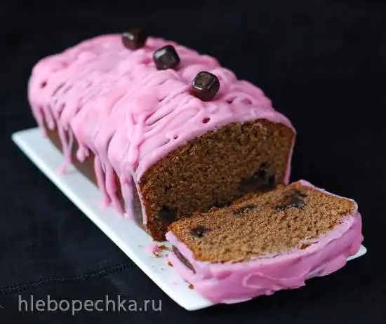 Кекс с черемуховой мукой и мармеладом в шоколаде
