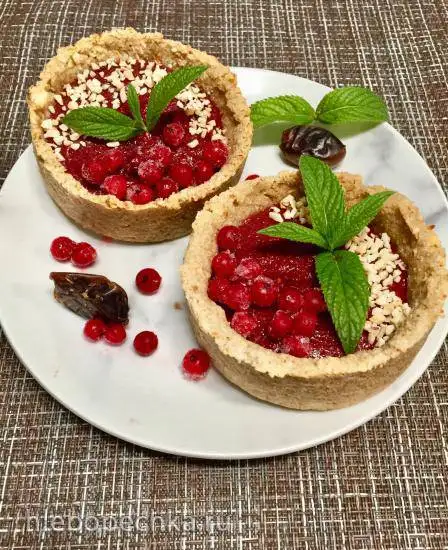 Тарталетки с ягодным суфле без пшеничной муки и сахара