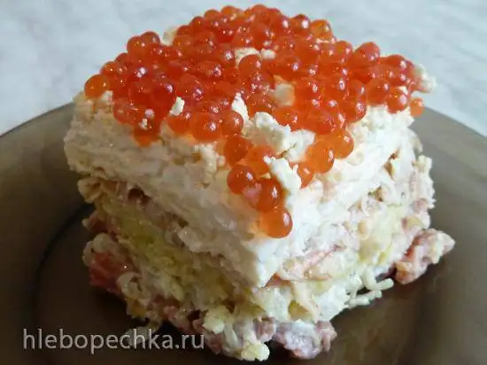 Праздничный салат с солёной горбушей