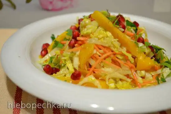 Салат с пекинской капустой, бататом и манго