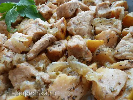 Жаркое из свинины с айвой