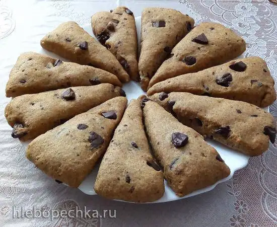 Сконы цельнозерновые с апельсином и шоколадом
