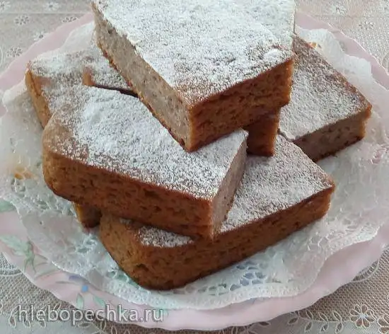Пирог-коврижка из варенья на кефире и без яиц