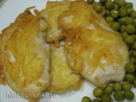 Отбивные из куриного филе в сыре