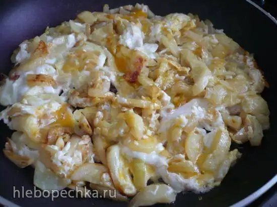 Яичница с кабачками