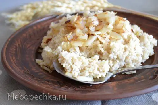 Ячневая каша с пассерованным луком