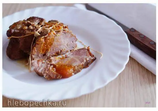 Мясо с курагой и кешью в мультиварке Philips HD3134