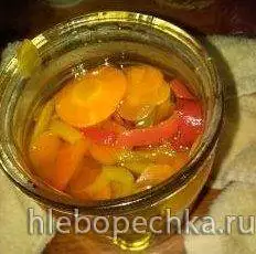 Болгарский перец, маринованный с морковью