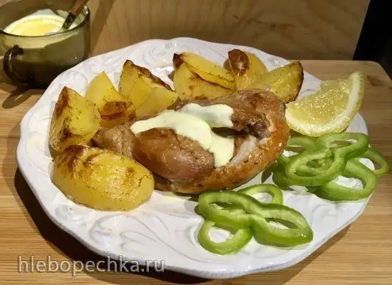 Цыпленок нежный с хрустящей корочкой, запеченнный с картофелем, с оригинальным соусом (Ninja® Foodi® 6.5-qt.)