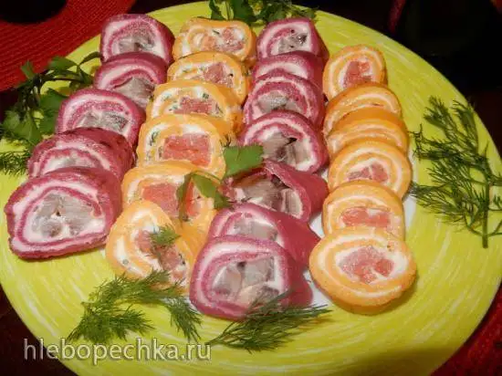 Свекольные и морковные блинчики с начинкой
