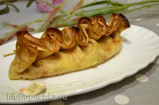 Блины с сыром и зеленью, запеченные в духовке с «гребешком»