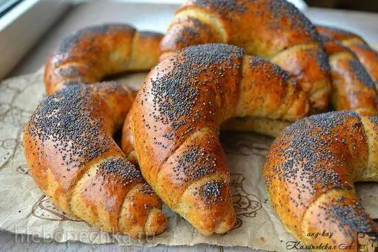Рогалики картофельные с маком