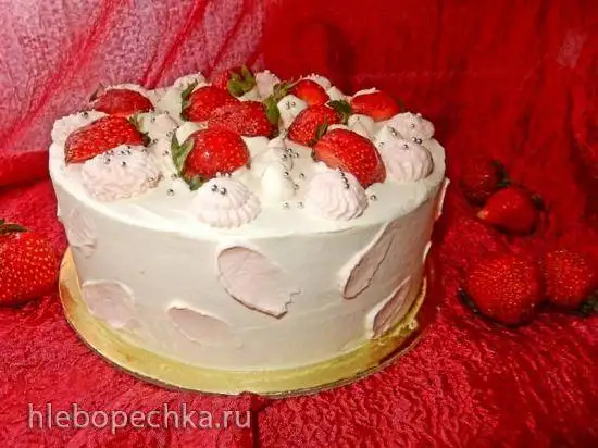 Торт «Клубничное объятие»