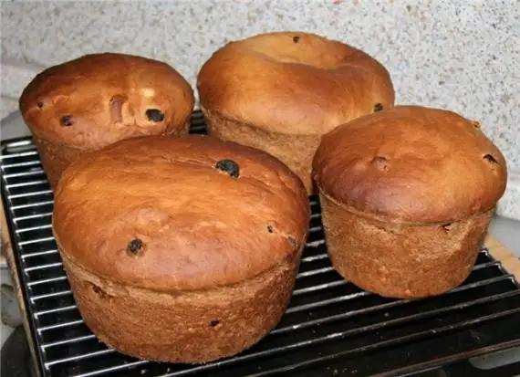 Кулич шафранный на сметане