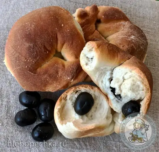 Кипрские (греческие) булочки с оливками (элио́питес)