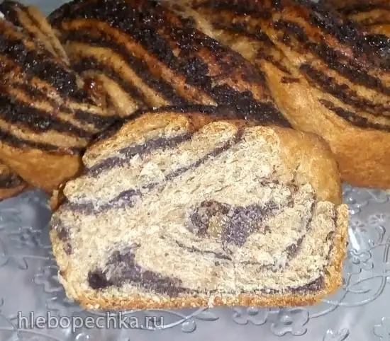 Плетёнка с маком и изюмом из 100% цельнозернового дрожжевого теста с газированной водой