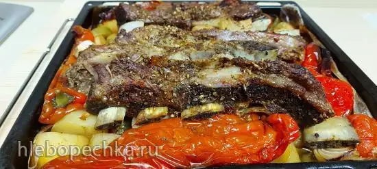 Ребра телятины с овощами в духовке (+видео)