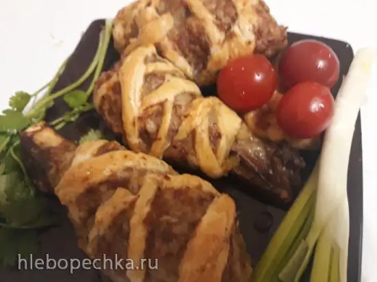 Котлета из фарша и риса на ребрышках
