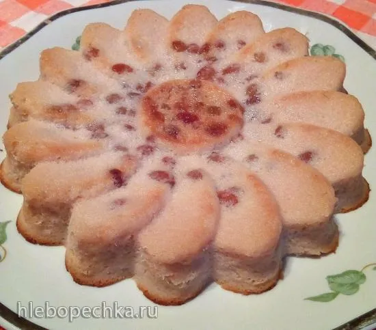 Яблочно-творожная запеканка-суфле с изюмом