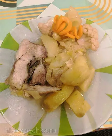 Мясо фаршированное грибами, с гарниром, в медленноварке