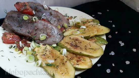 Языки с кабачками и помидорами
