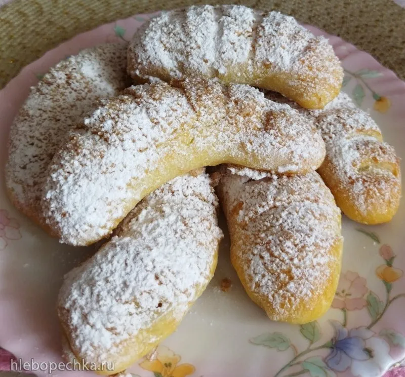 Рогалики творожные с фруктовой начинкой