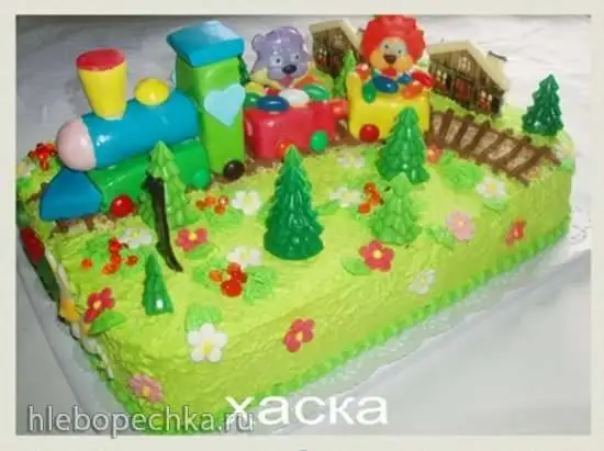 Паровозик из пирожного «картошка» и мастики