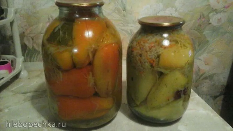 Перец, фаршированный капустой, маринованный