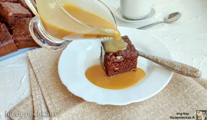 Финиковый шоколадный пирог с соусом тоффи (+видео)