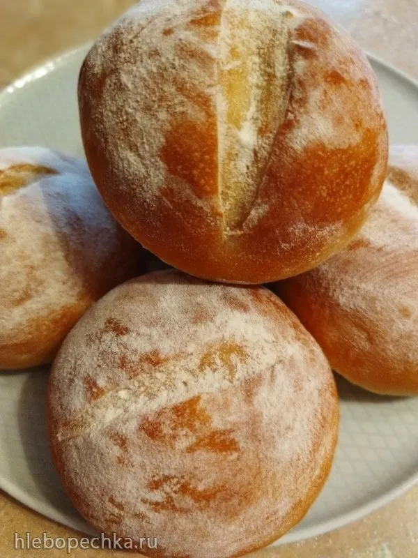 Пшеничные хлебные булочки на кефире