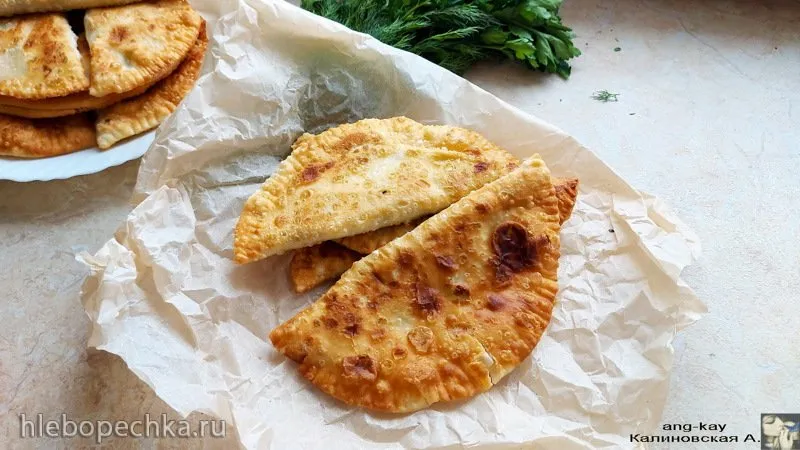 Ругувачки – болгарские чебуреки с творогом и зеленью (+видео)