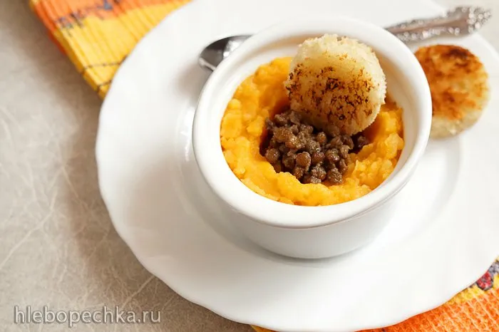 Чечевица с пюре из тыквы и картофеля
