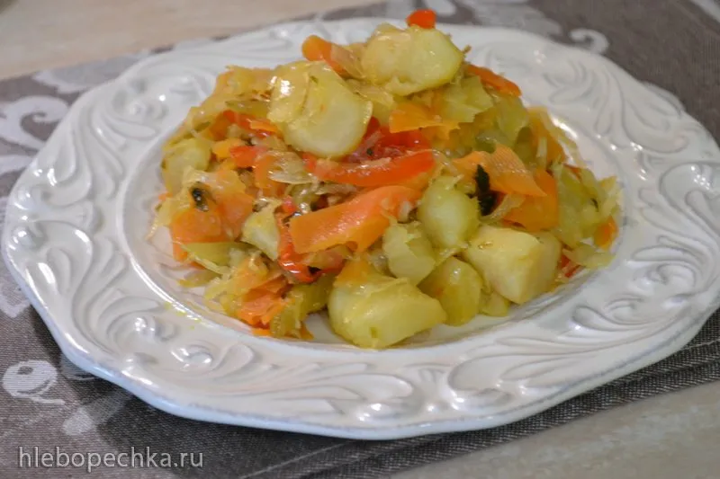 Квашенная капуста тушеная с овощами, и с яблоками