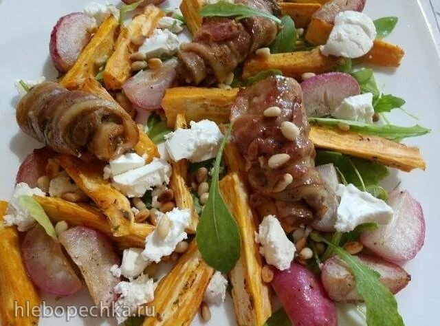 Рулетики из говядины с беконом, запеченый батат с редисом, с брынзой, руколой и обжареными кедровыми орешками