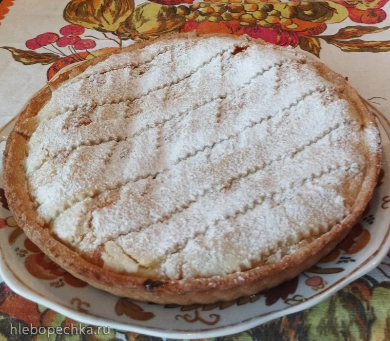 Песочный тарт с рикоттой и миндальной крошкой