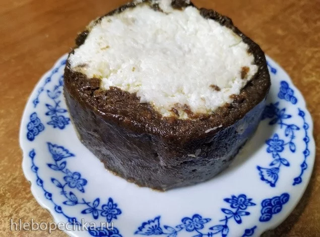 Банановый рулет со сливками и кокосовой стружкой - без выпечки