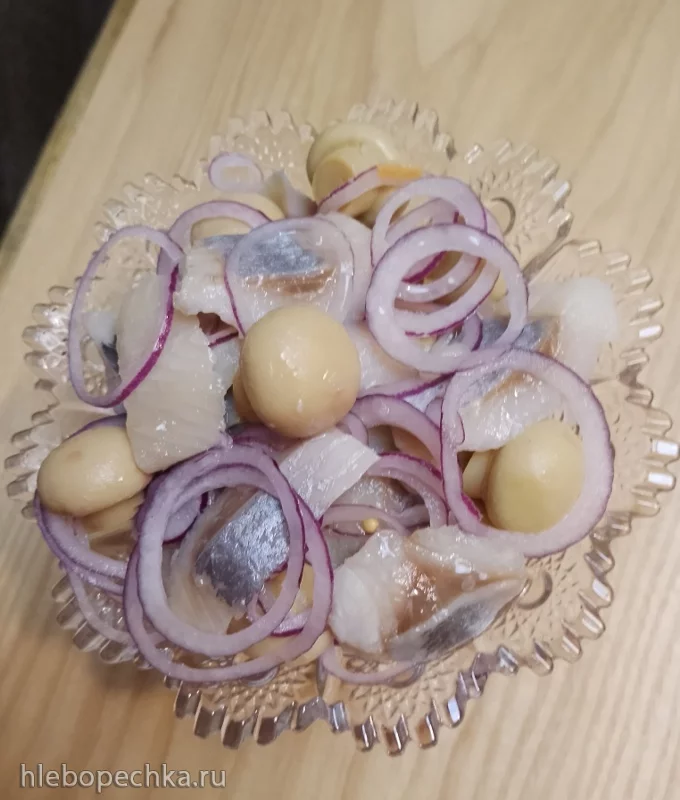 Закуска из сельди и шампиньонов