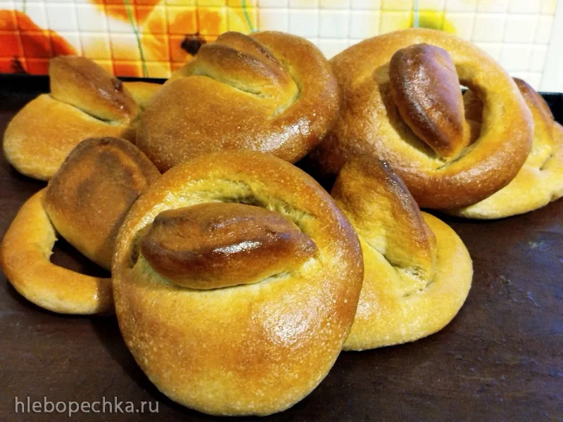 Калачи с корицей на закваске, по мотивам Московских