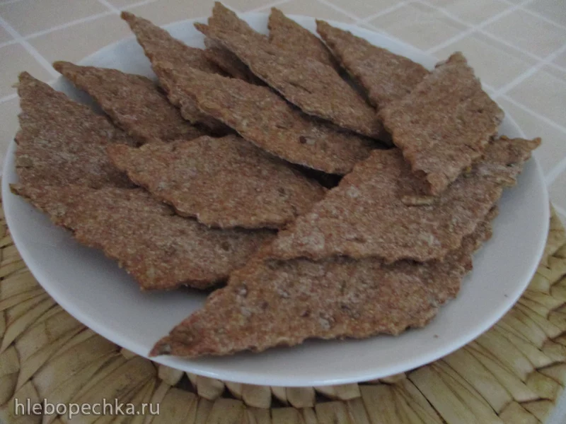 Крекеры из фиолетовой цельнозерновой муки