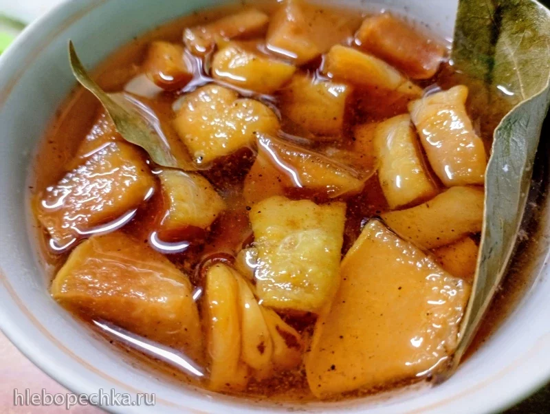 Айвовое варенье с лавром и перцем