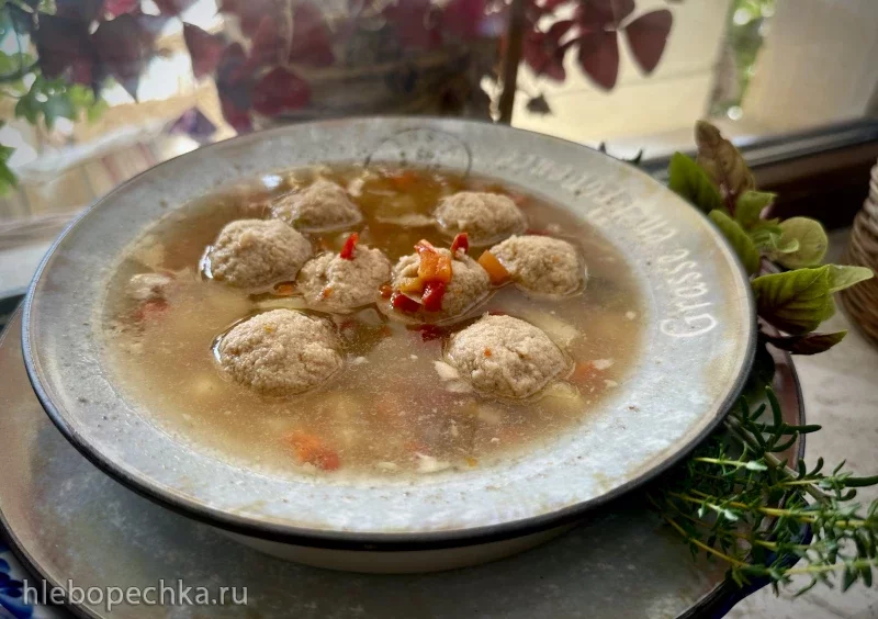 Суп с фрикадельками из курицы