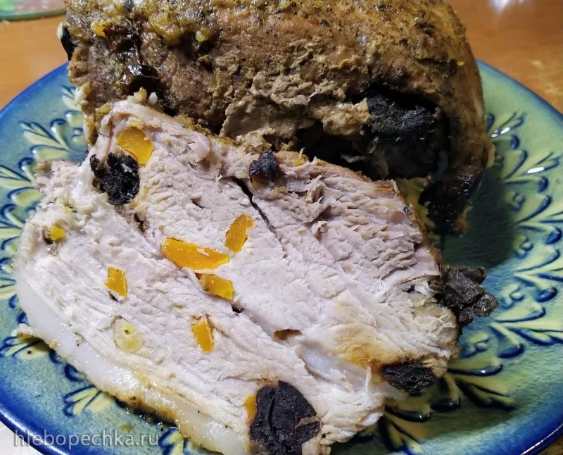 Буженина с черносливом и морковью